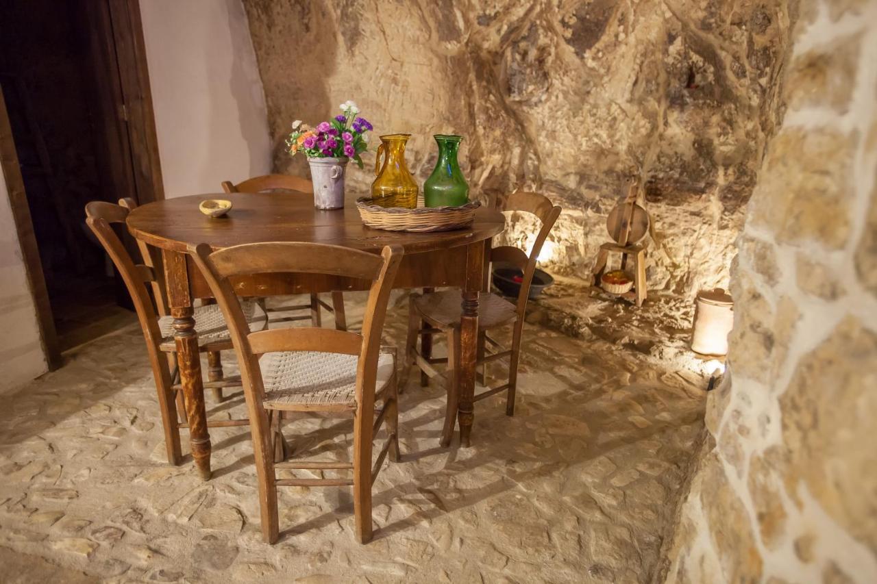 Case-Grotte Degli Avi, Esperienza Abitativa In Grotta Modica Exterior foto
